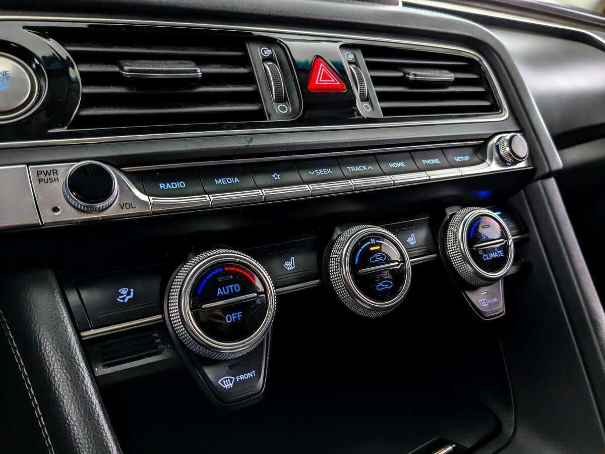 Genesis G70 с пробегом — 2018 год. Фото: #21