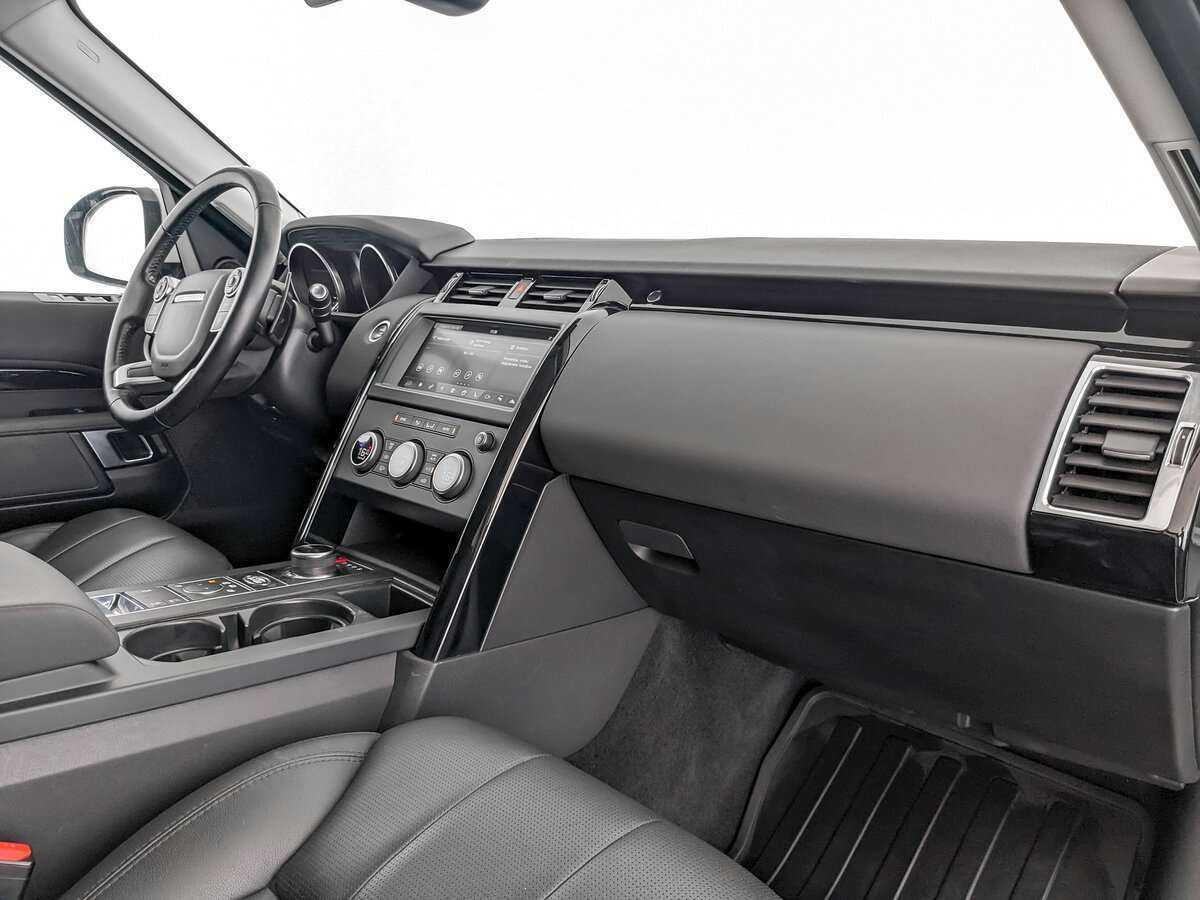 Land Rover Discovery с пробегом — 2018 год. Фото: #6
