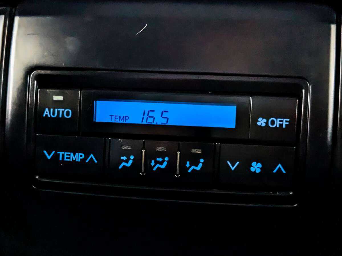 Toyota Land Cruiser Prado с пробегом — 2019 год. Фото: #22