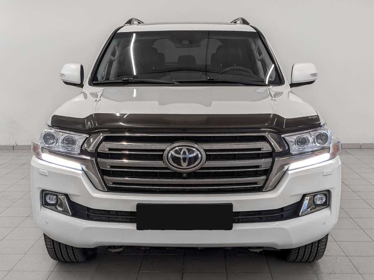 Toyota Land Cruiser с пробегом — 2017 год. Фото: #1