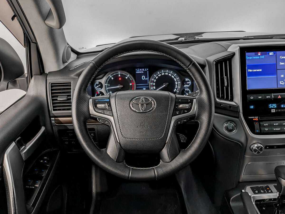 Toyota Land Cruiser с пробегом — 2017 год. Фото: #15