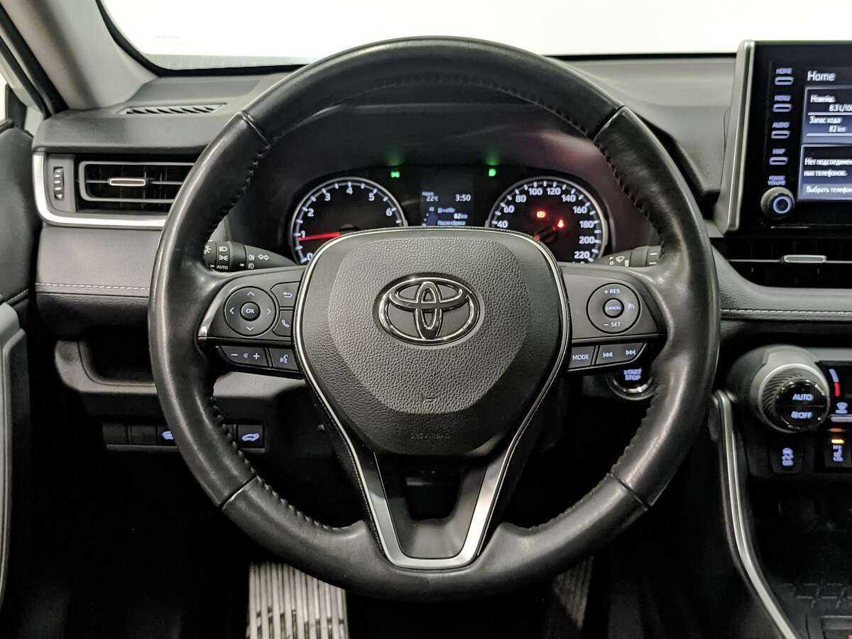 Toyota RAV4 с пробегом — 2021 год. Фото: #17