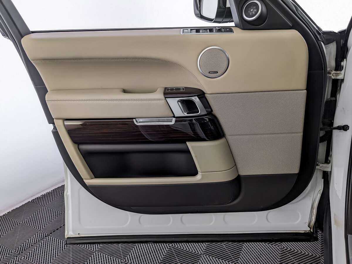 Land Rover Range Rover с пробегом — 2017 год. Фото: #14