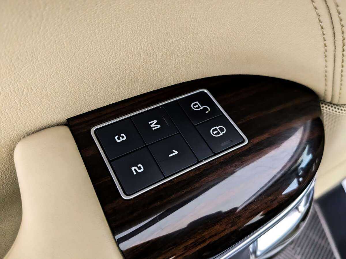 Land Rover Range Rover с пробегом — 2017 год. Фото: #17