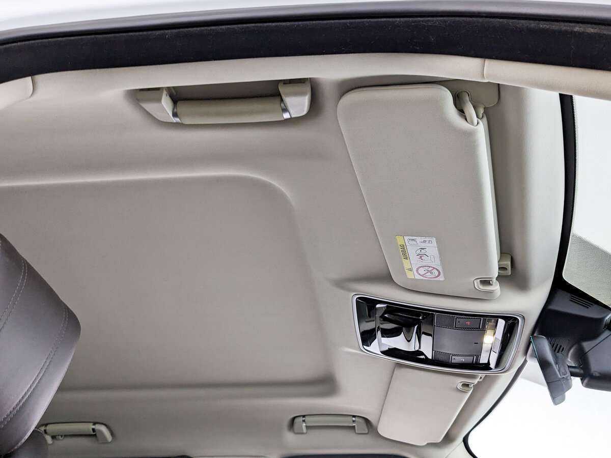 Land Rover Range Rover с пробегом — 2017 год. Фото: #19