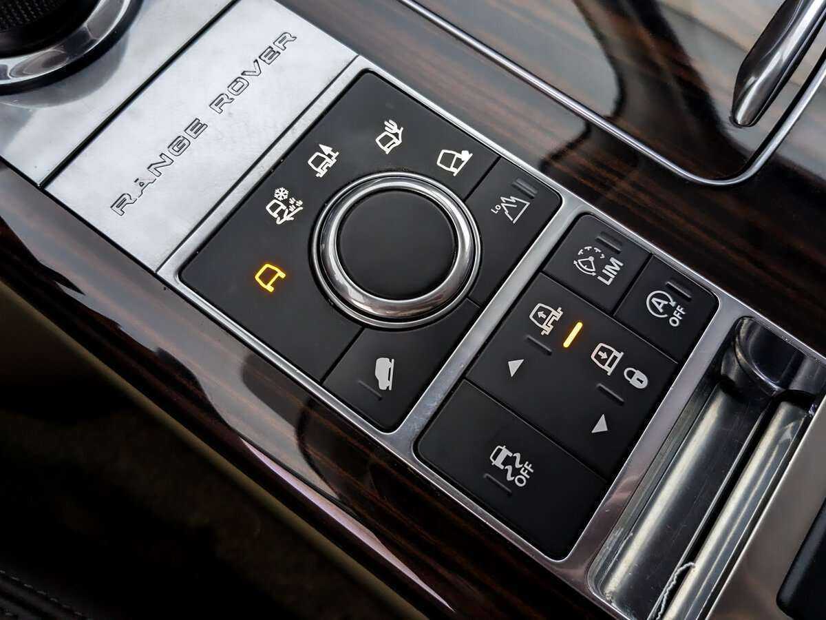 Land Rover Range Rover с пробегом — 2017 год. Фото: #25