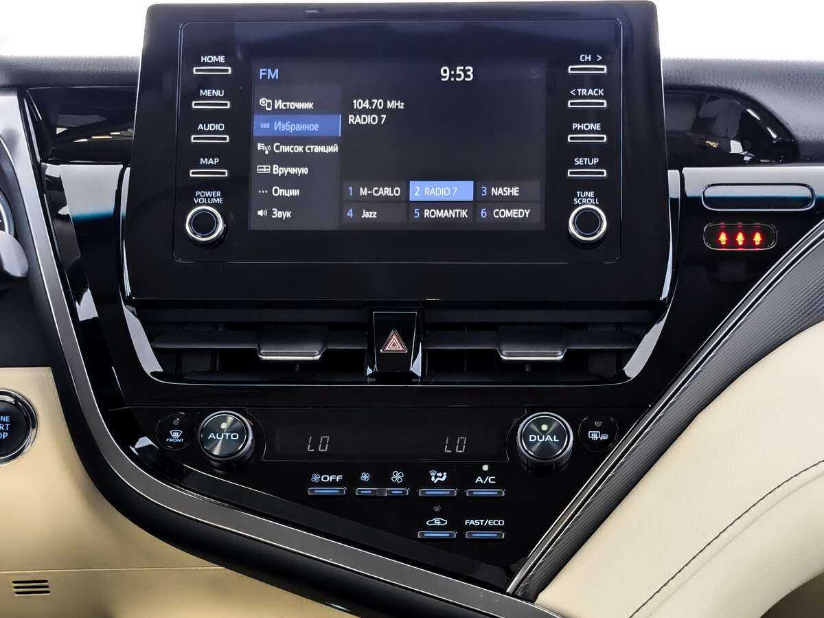 Toyota Camry с пробегом — 2021 год. Фото: #12