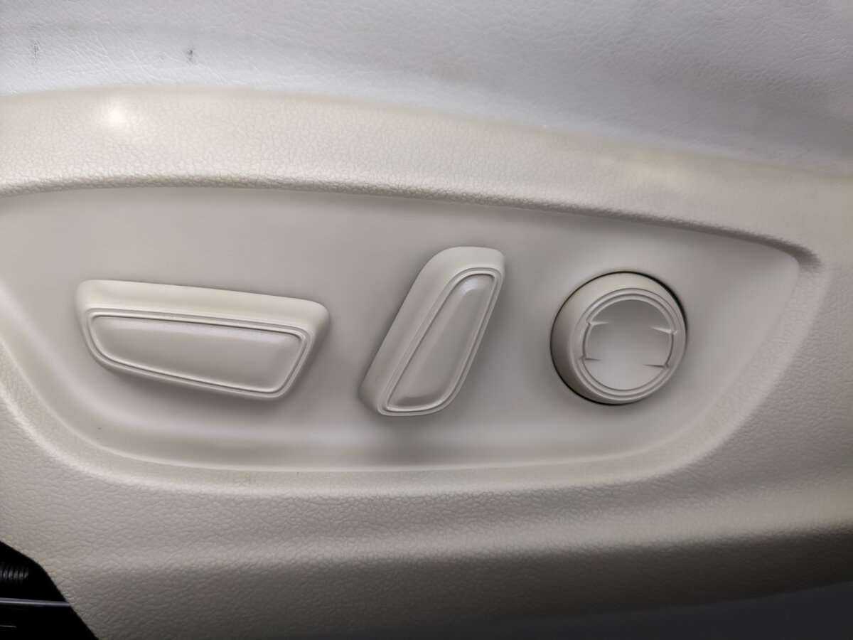 Toyota Camry с пробегом — 2021 год. Фото: #16