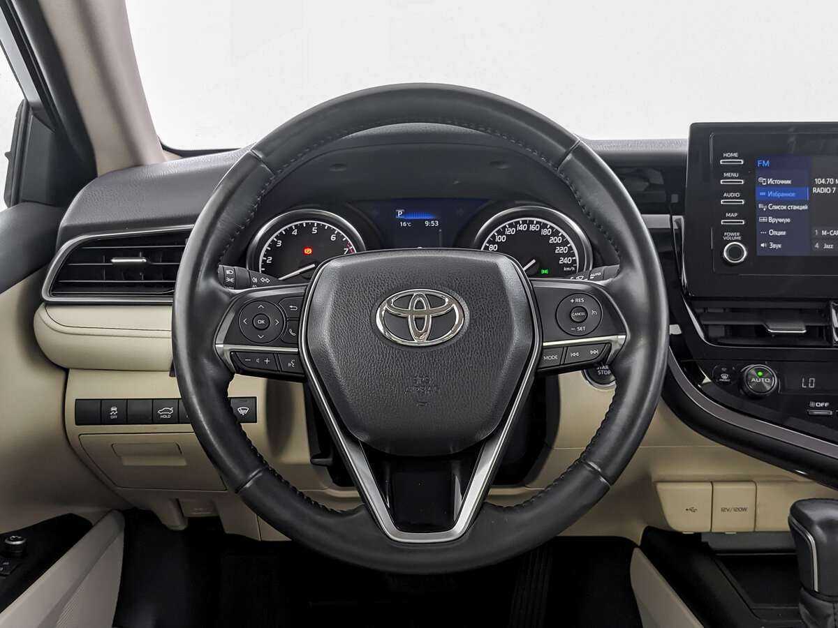 Toyota Camry с пробегом — 2021 год. Фото: #17