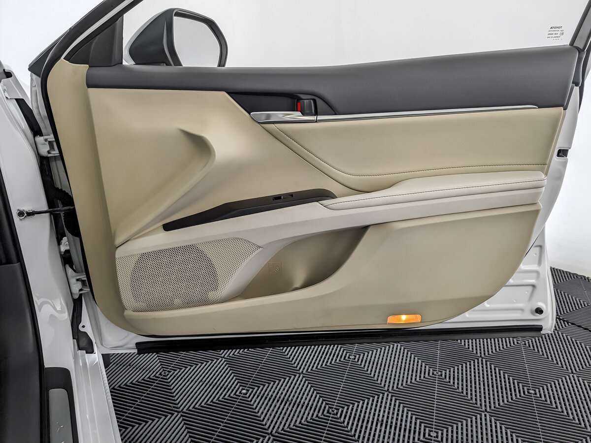 Toyota Camry с пробегом — 2021 год. Фото: #20