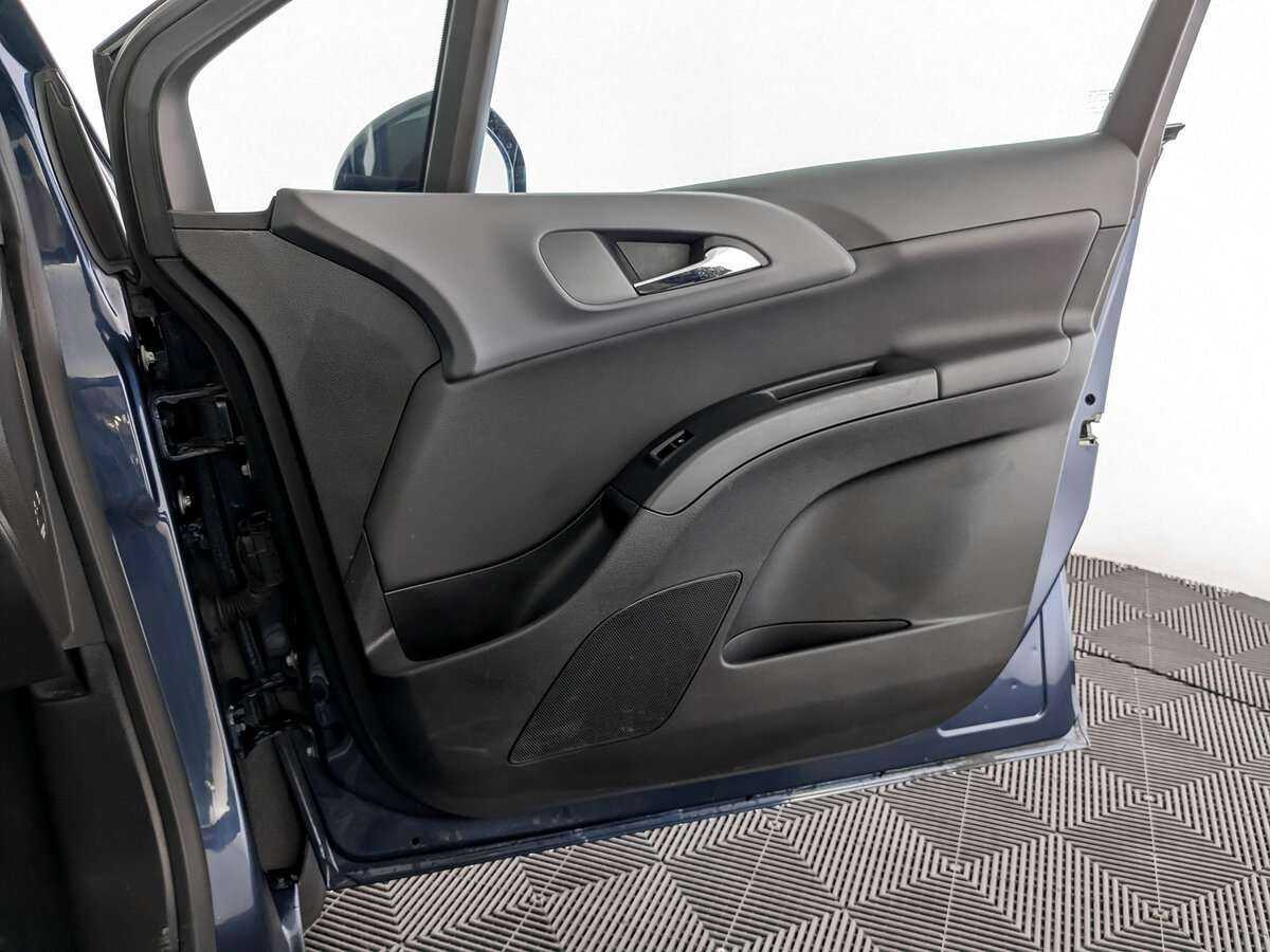 Opel Meriva с пробегом — 2011 год. Фото: #19