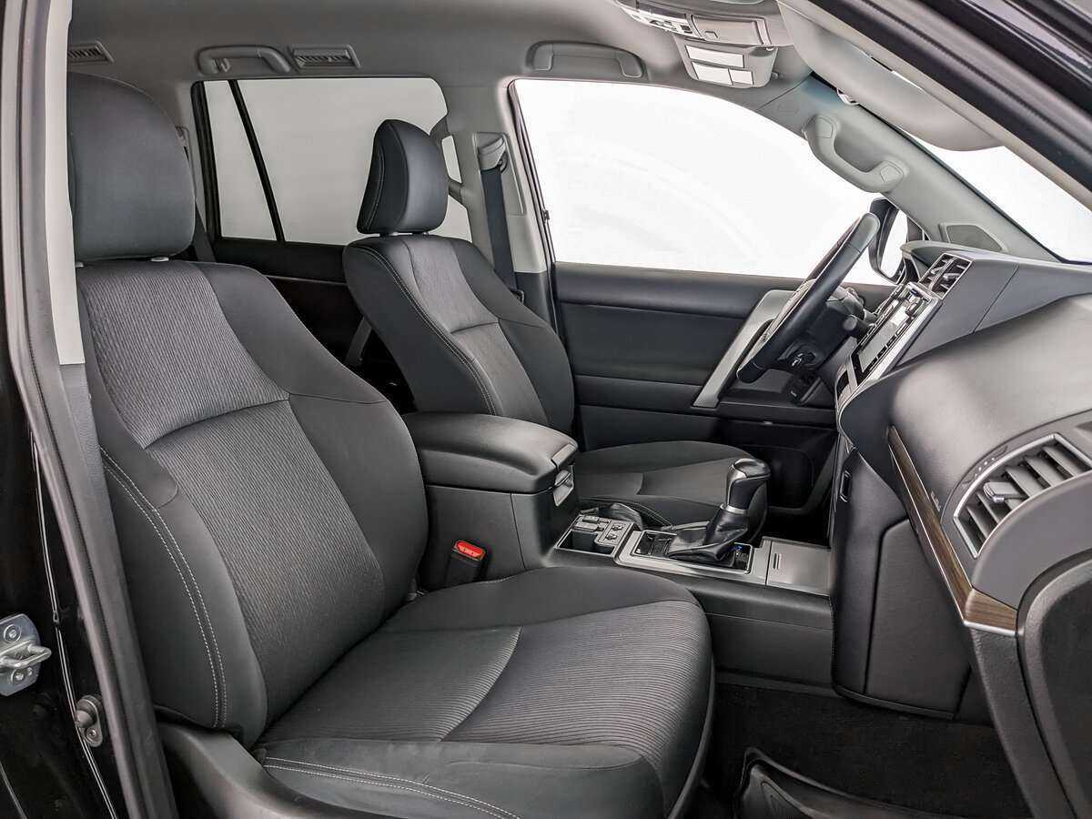 Toyota Land Cruiser Prado с пробегом — 2018 год. Фото: #19