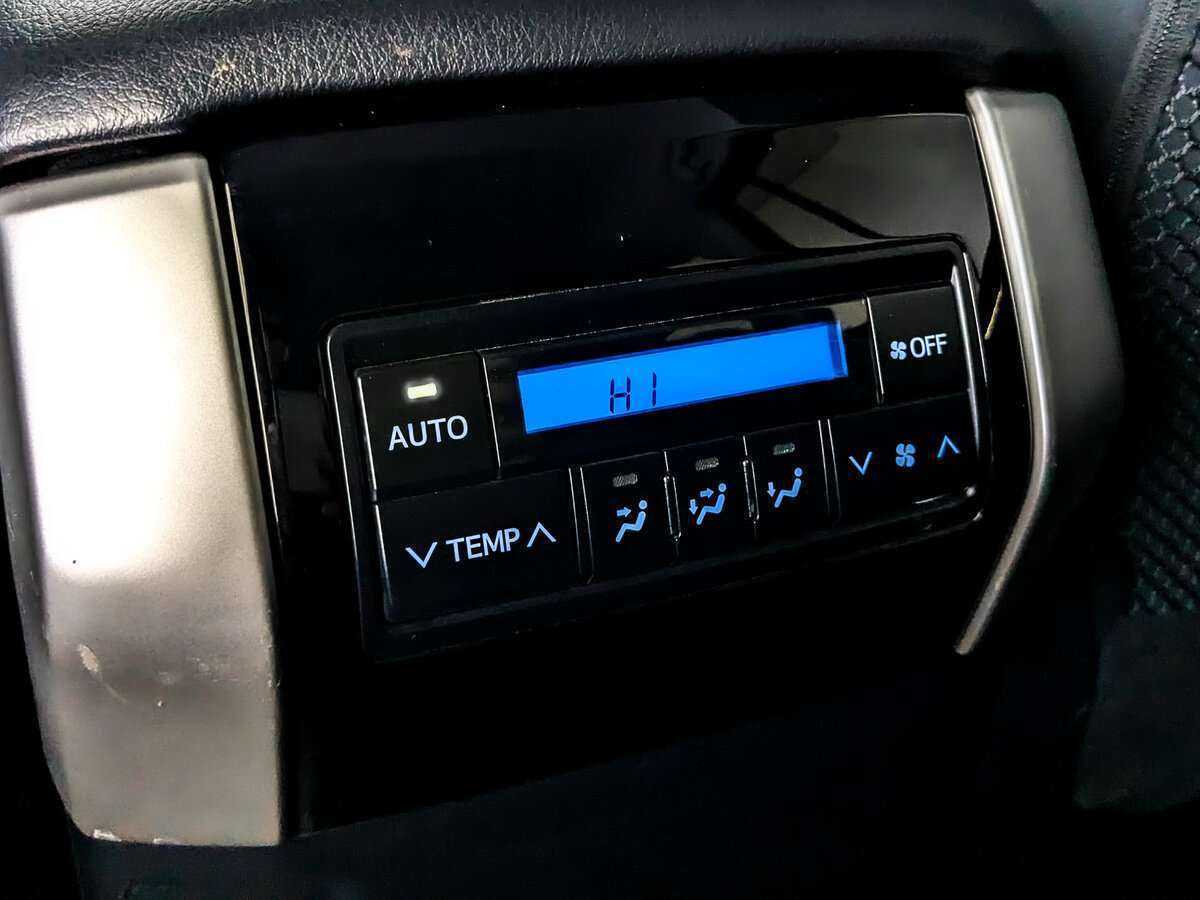 Toyota Land Cruiser Prado с пробегом — 2018 год. Фото: #23