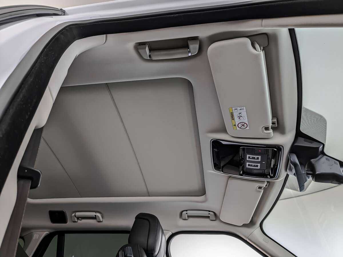 Land Rover Range Rover с пробегом — 2020 год. Фото: #17