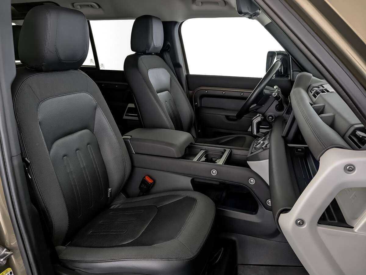 Land Rover Defender с пробегом — 2020 год. Фото: #19