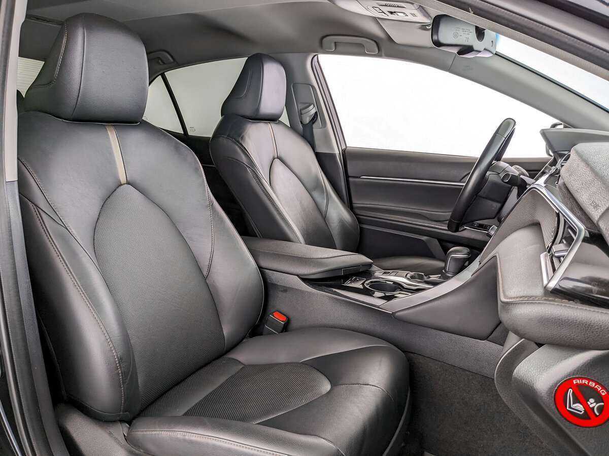 Toyota Camry с пробегом — 2019 год. Фото: #19