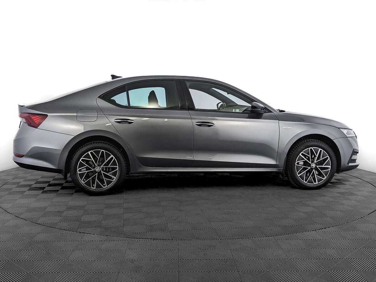 Skoda Octavia с пробегом — 2022 год. Фото: #3