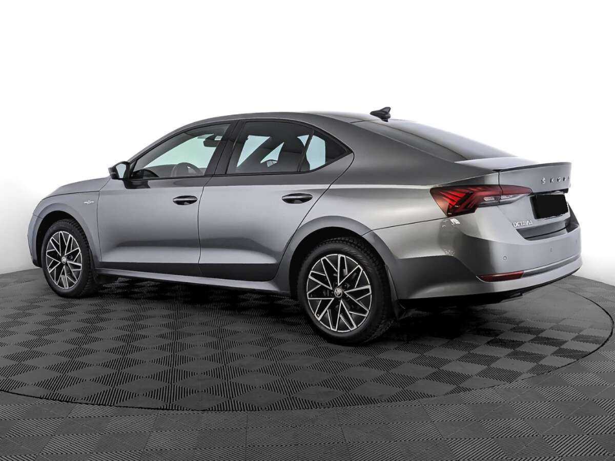 Skoda Octavia с пробегом — 2022 год. Фото: #6