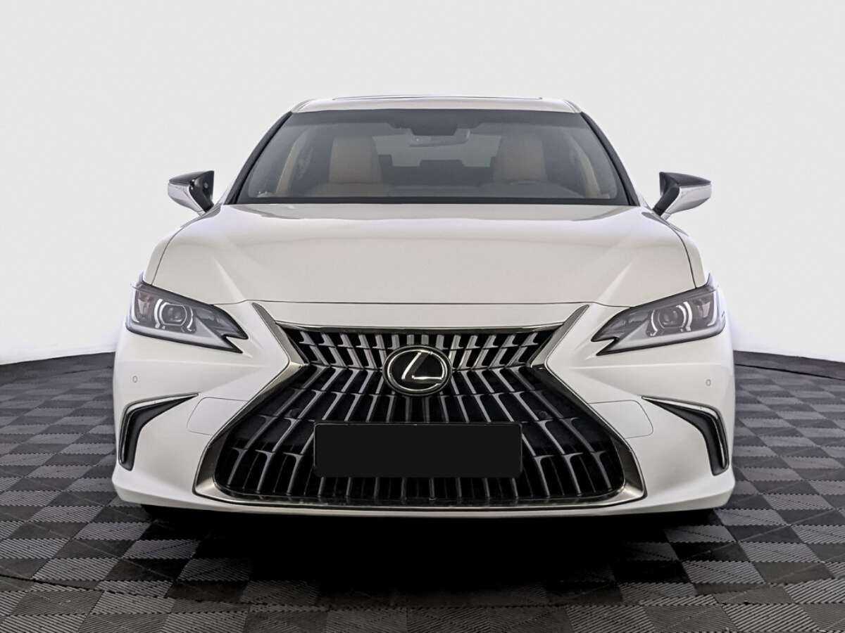Lexus ES с пробегом — 2022 год. Фото: #1