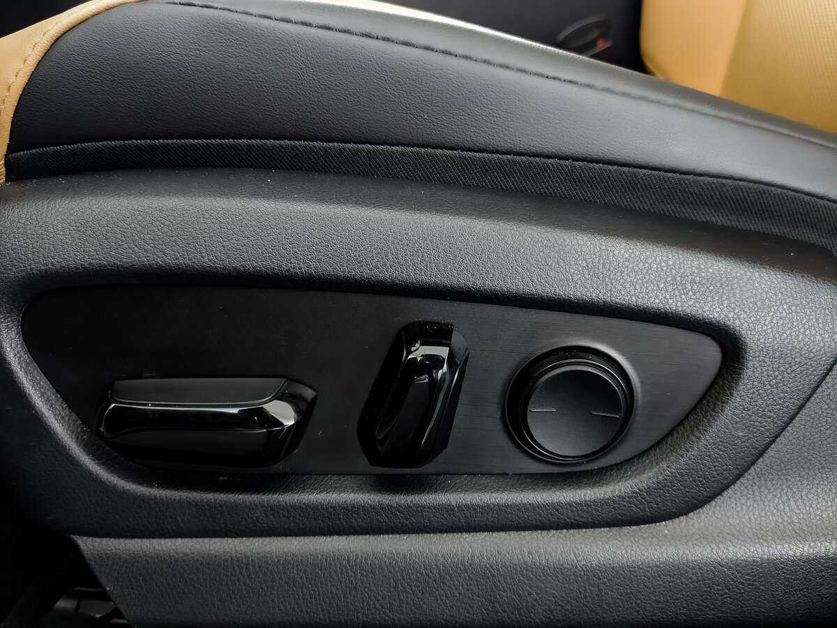 Lexus ES с пробегом — 2022 год. Фото: #16