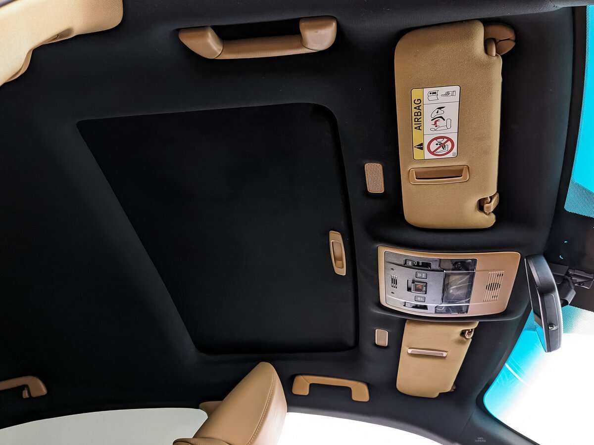 Lexus ES с пробегом — 2022 год. Фото: #18