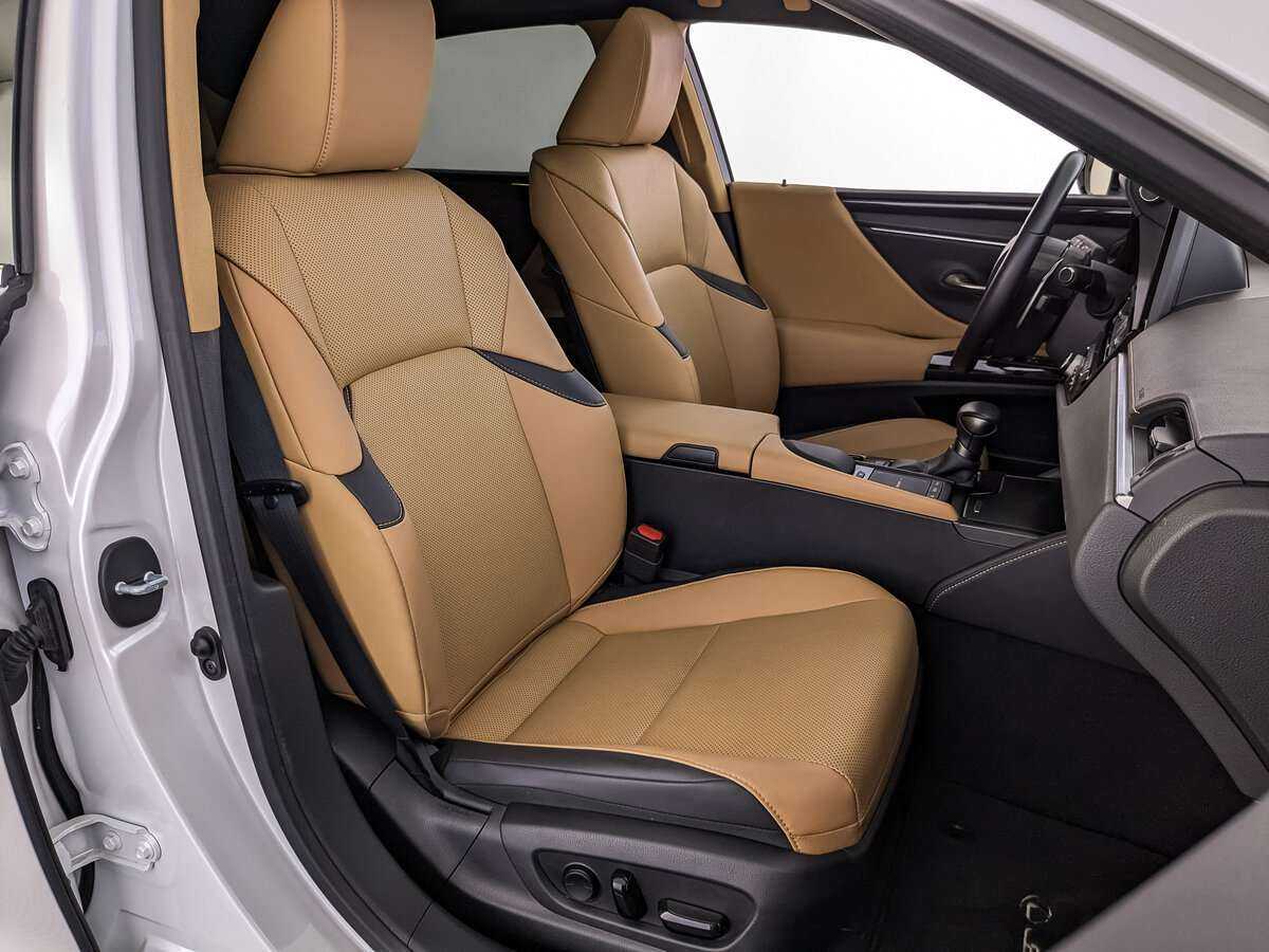 Lexus ES с пробегом — 2022 год. Фото: #19