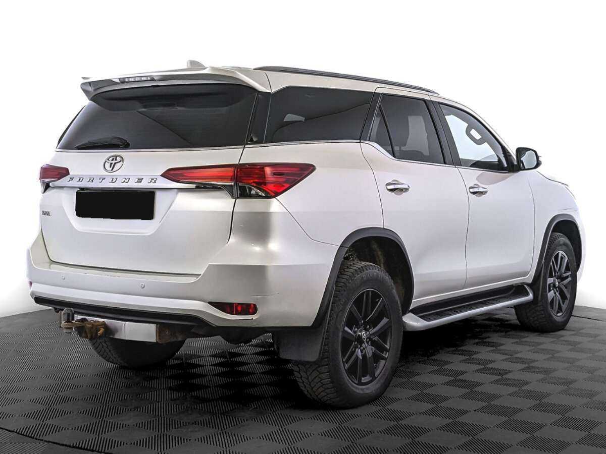 Toyota Fortuner с пробегом — 2019 год. Фото: #4