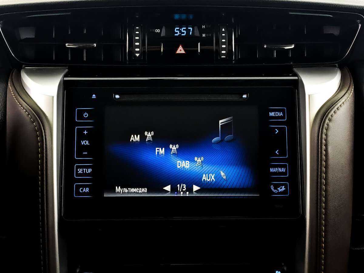 Toyota Fortuner с пробегом — 2019 год. Фото: #12