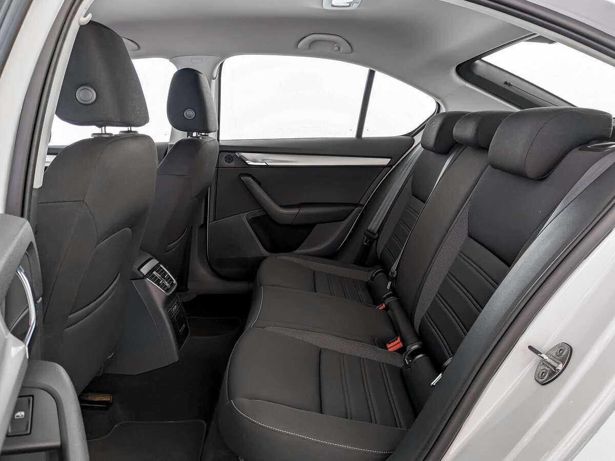 Skoda Octavia с пробегом — 2020 год. Фото: #9
