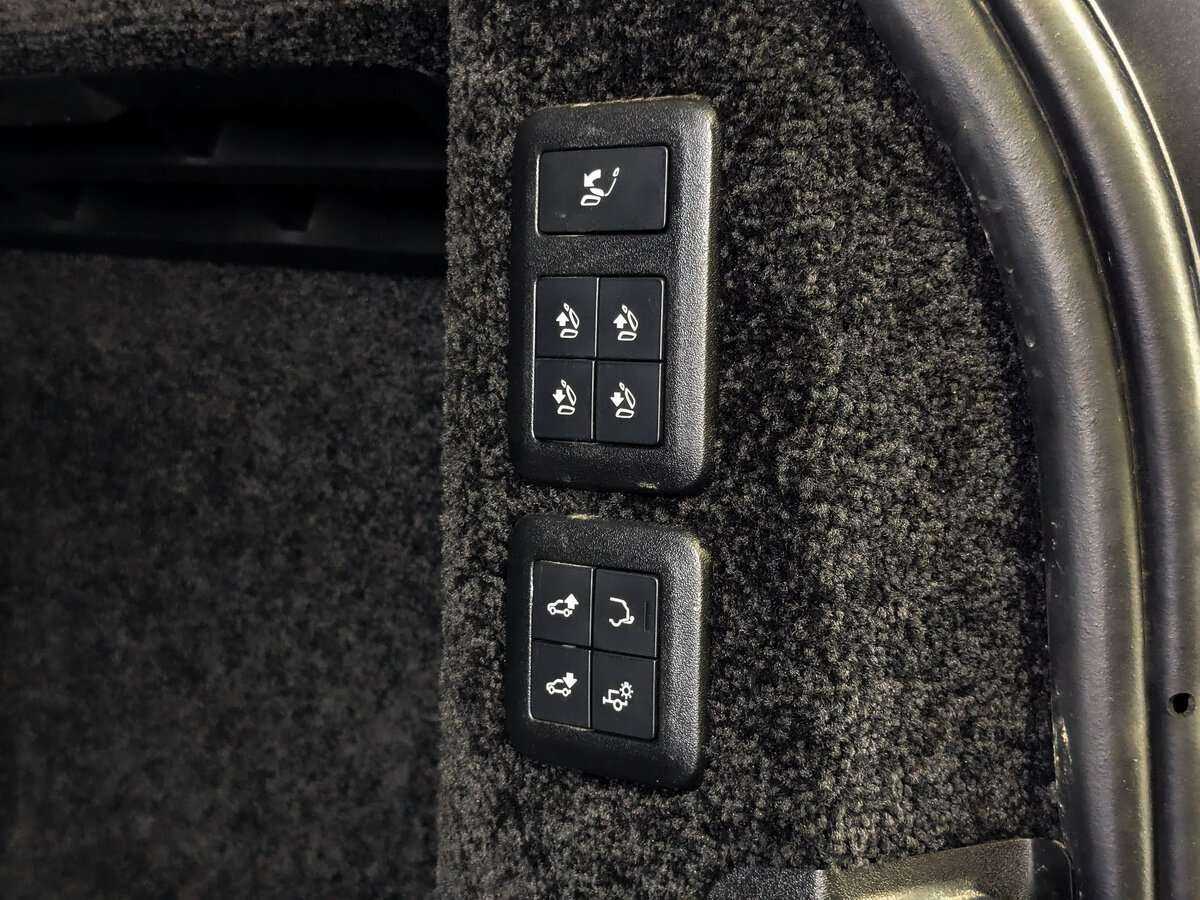 Land Rover Range Rover с пробегом — 2018 год. Фото: #20