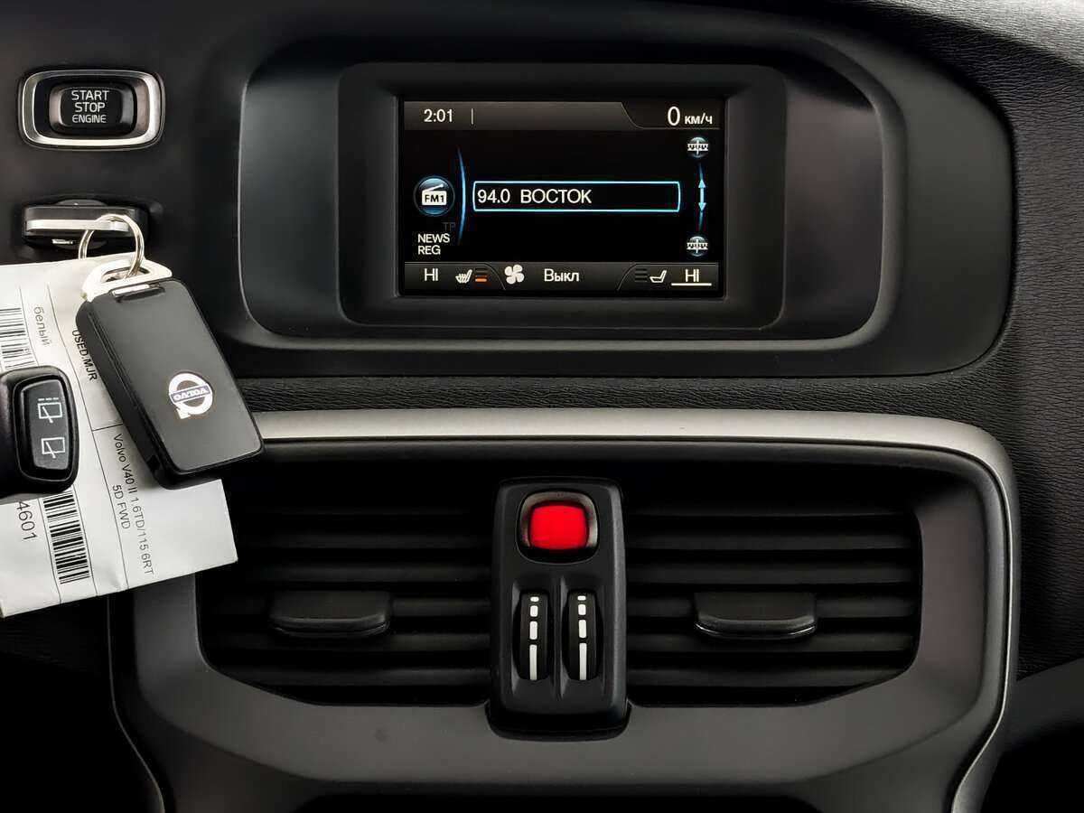 Volvo V40 Cross Country с пробегом — 2014 год. Фото: #12