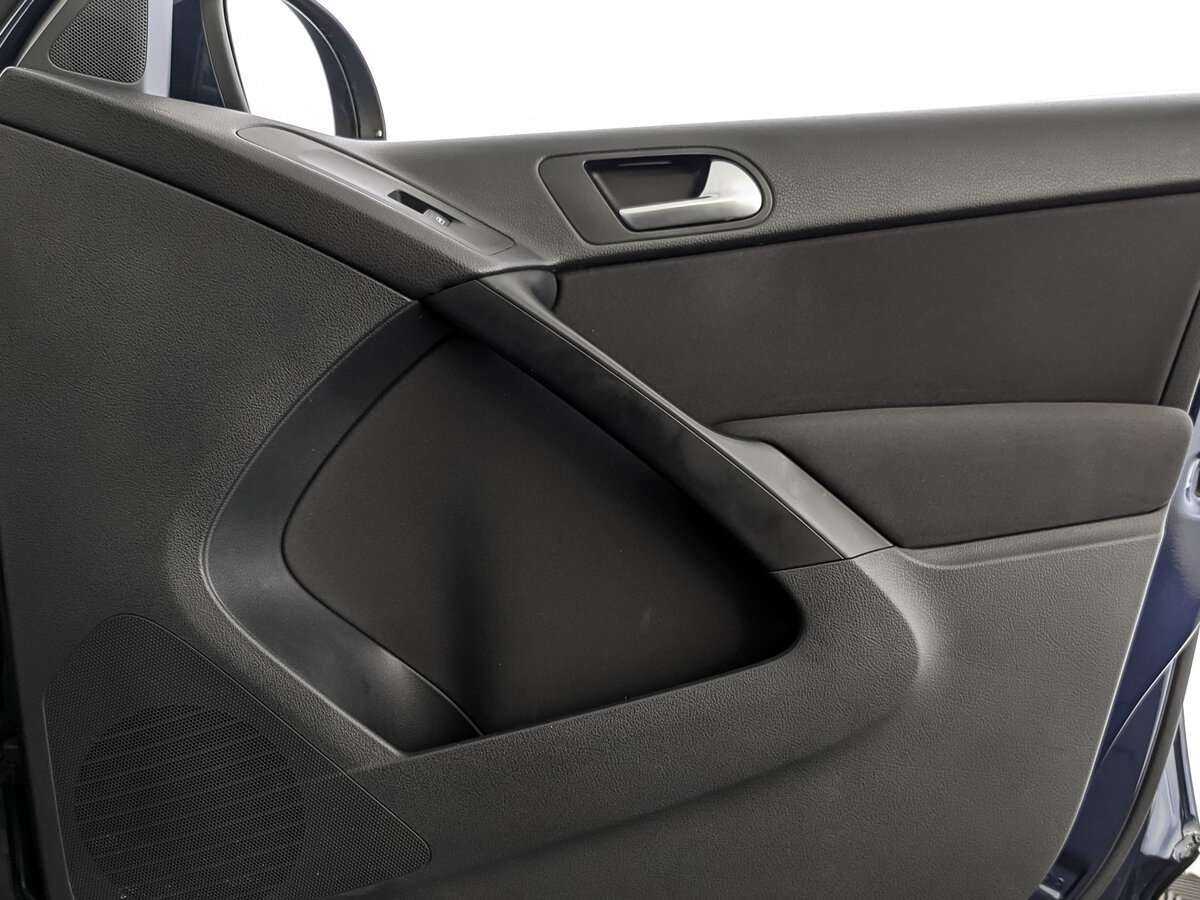 Volkswagen Tiguan с пробегом — 2015 год. Фото: #20