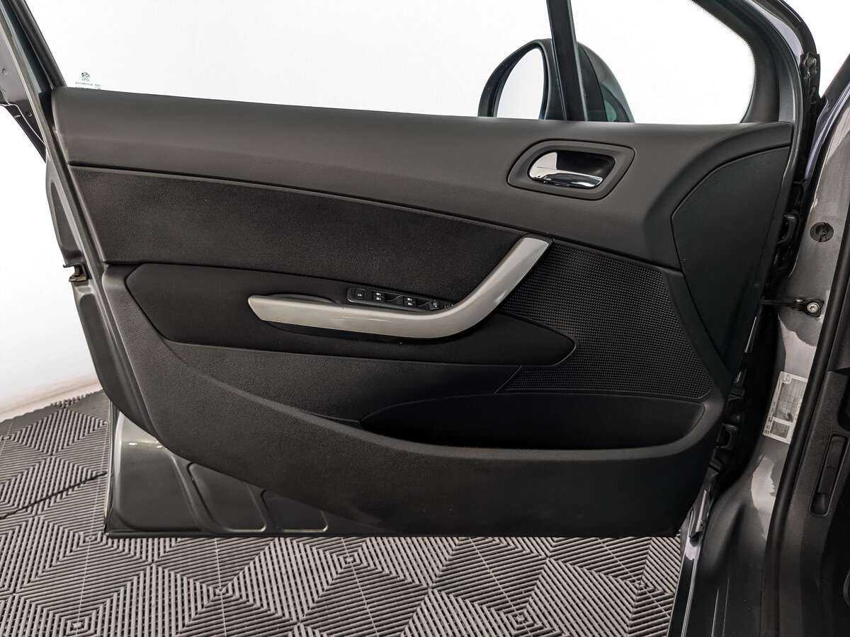 Peugeot 408 с пробегом — 2013 год. Фото: #18