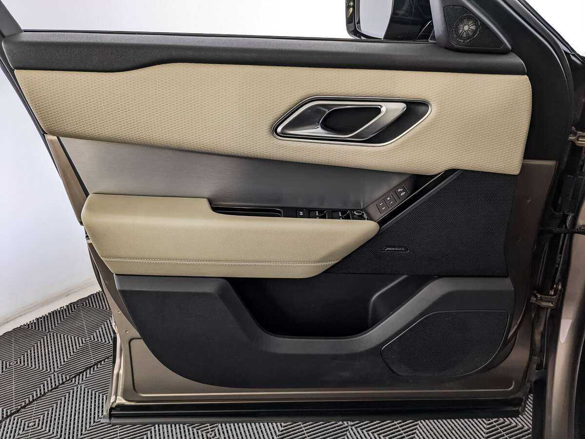 Land Rover Range Rover Velar с пробегом — 2017 год. Фото: #13