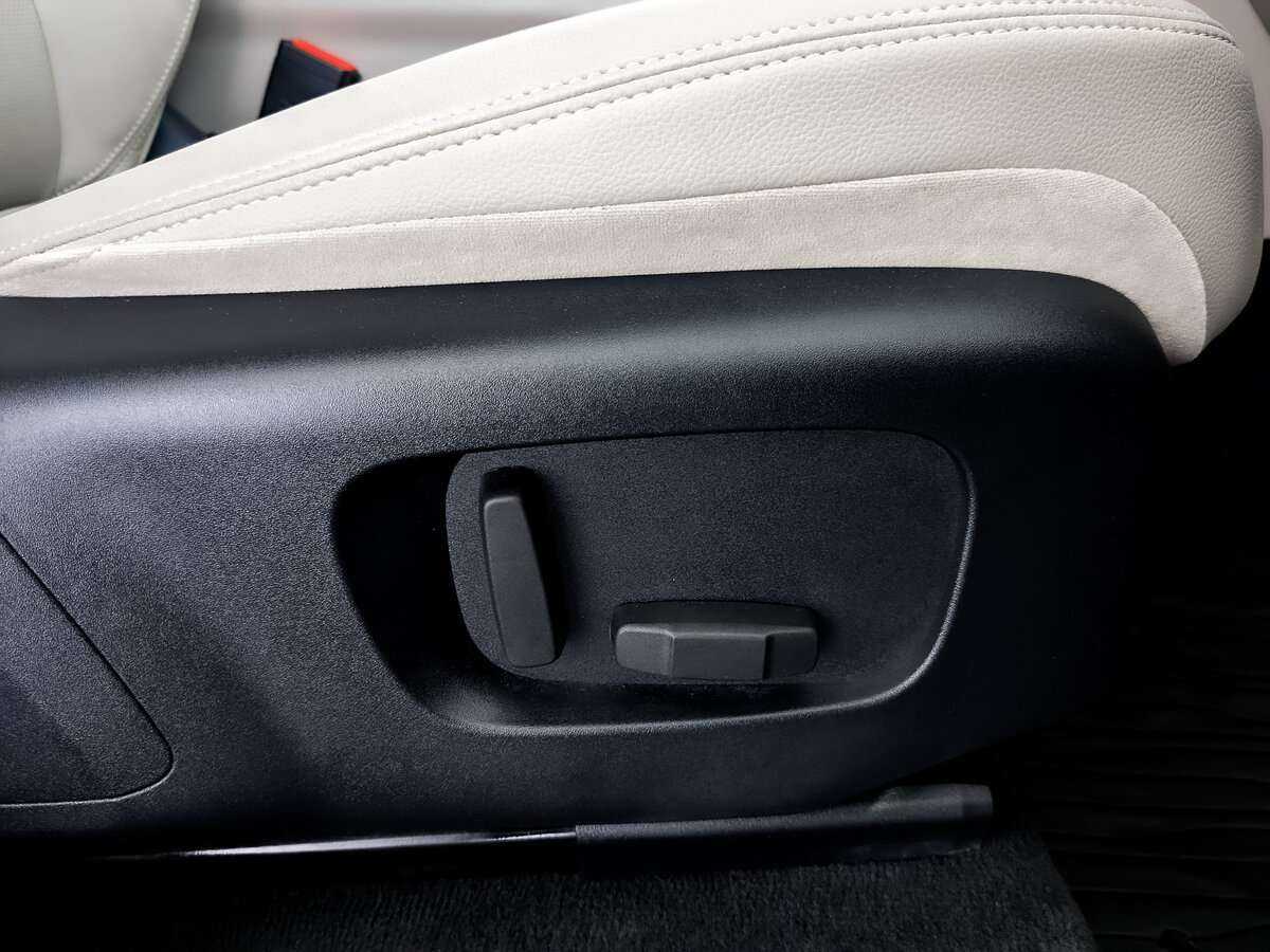 Land Rover Range Rover Velar с пробегом — 2017 год. Фото: #20