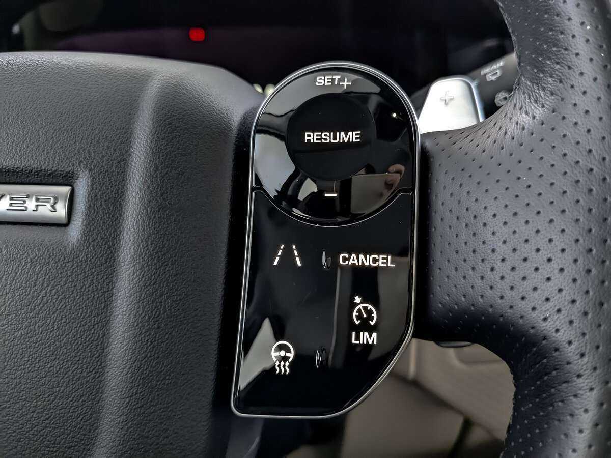 Land Rover Range Rover Velar с пробегом — 2017 год. Фото: #21