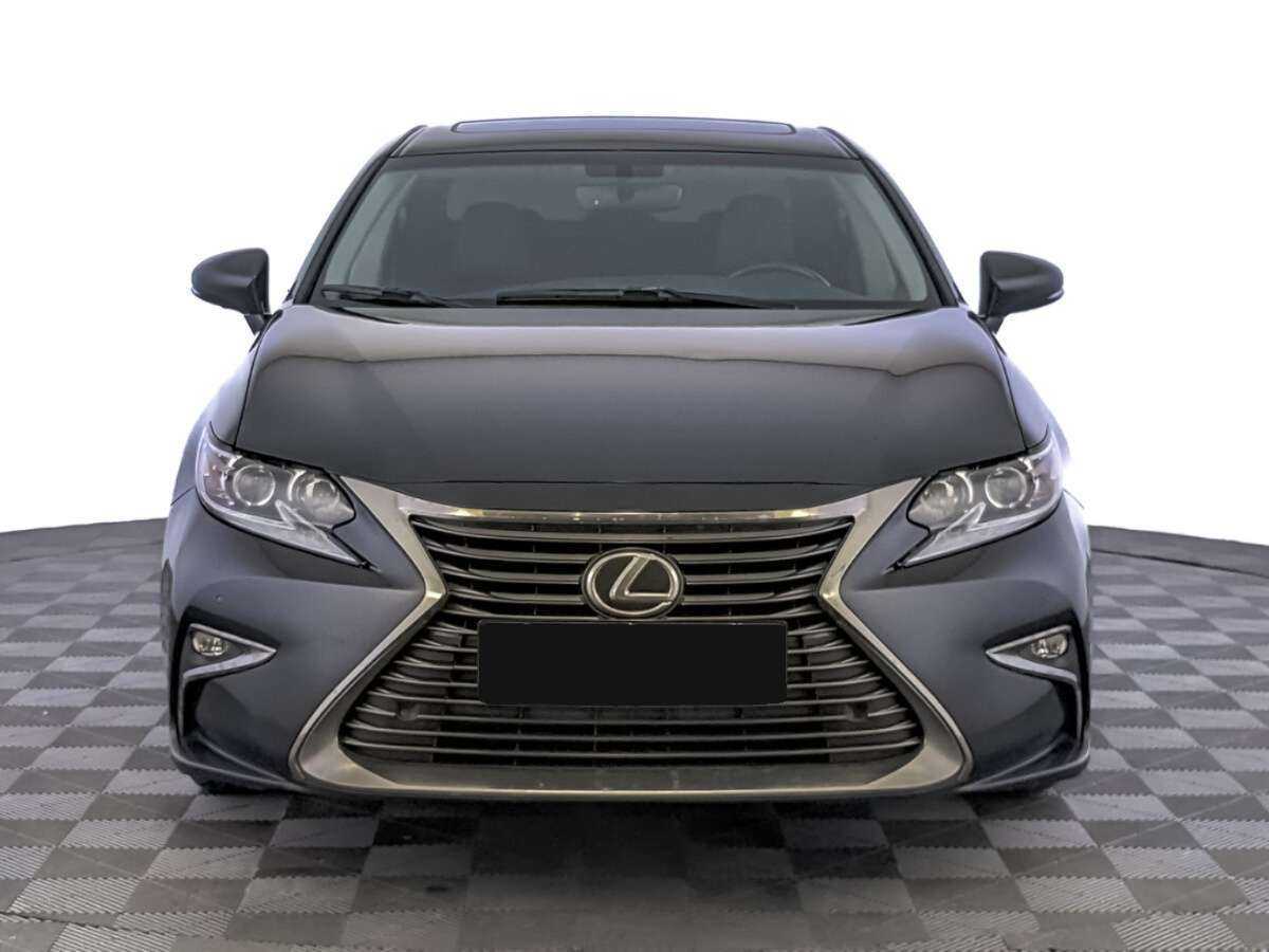Lexus ES с пробегом — 2018 год. Фото: #1