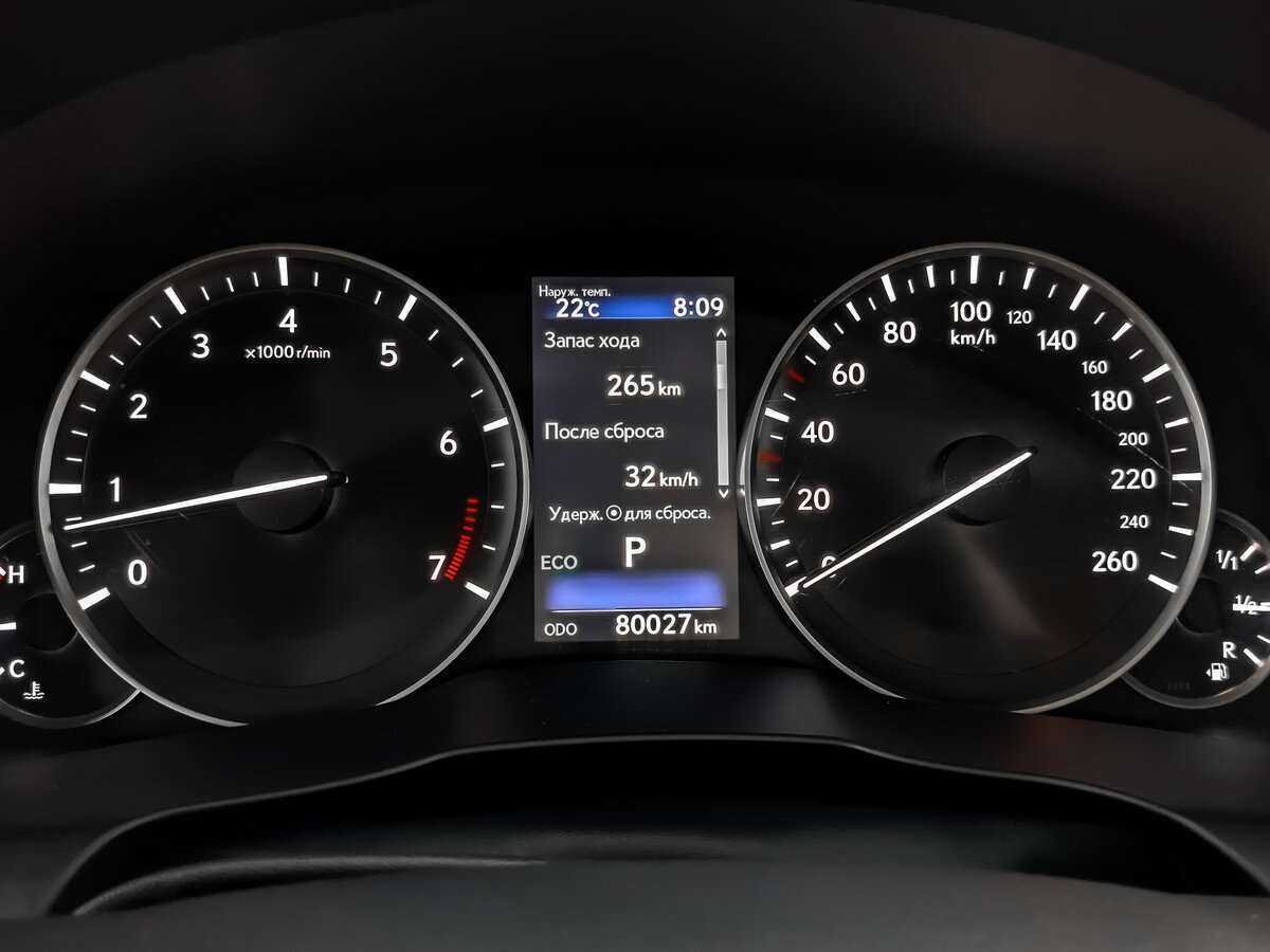 Lexus ES с пробегом — 2018 год. Фото: #11