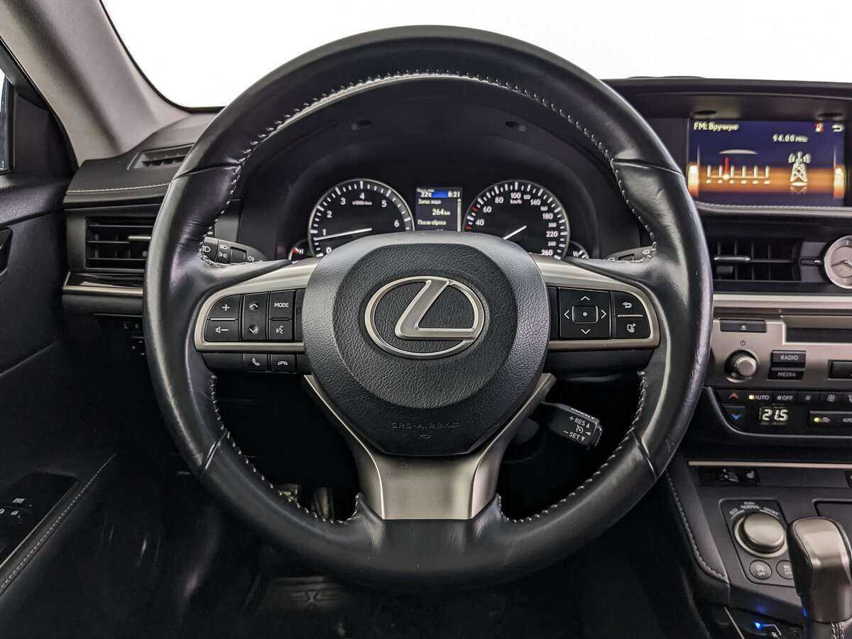 Lexus ES с пробегом — 2018 год. Фото: #17