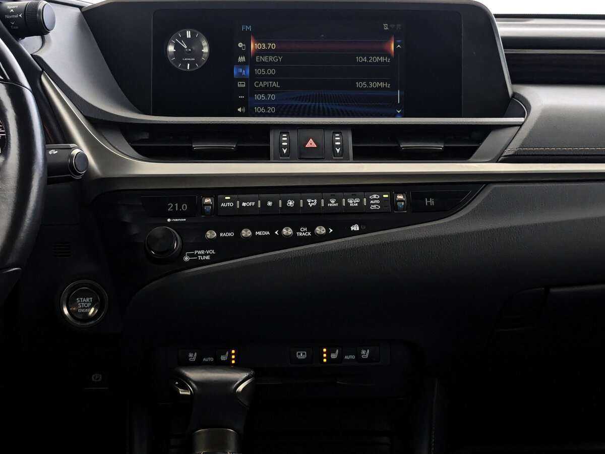 Lexus ES с пробегом — 2020 год. Фото: #12