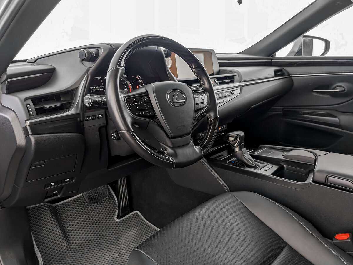 Lexus ES с пробегом — 2020 год. Фото: #13