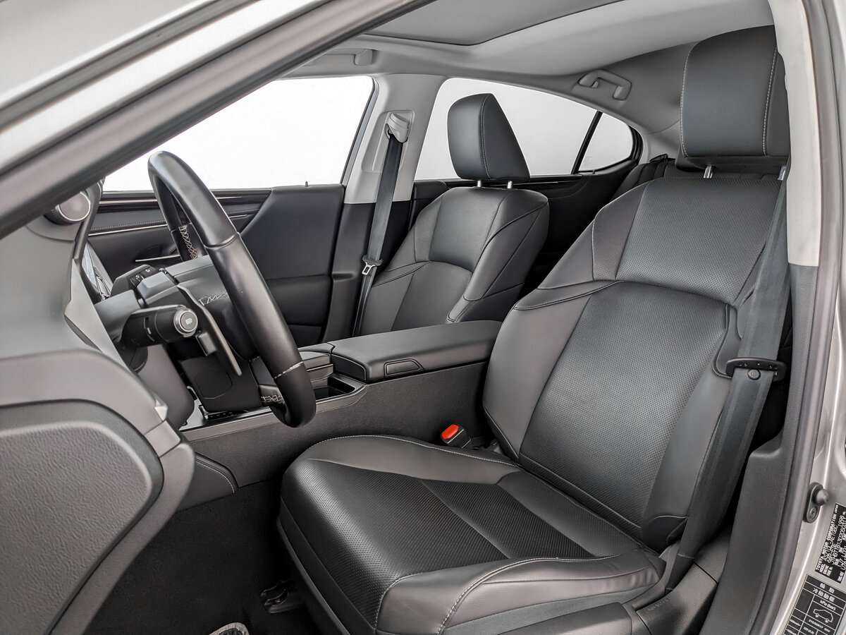 Lexus ES с пробегом — 2020 год. Фото: #16