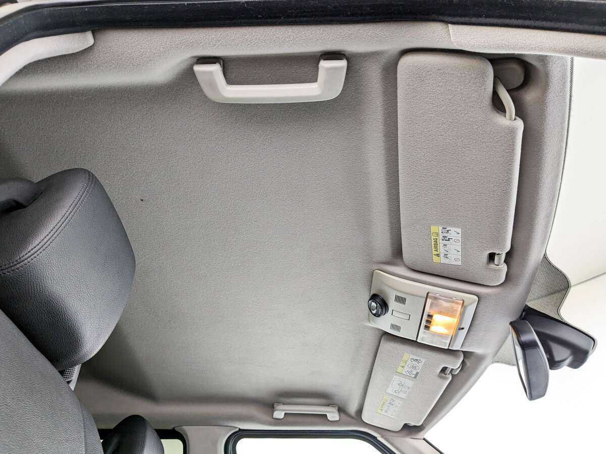 Land Rover Discovery с пробегом — 2008 год. Фото: #17