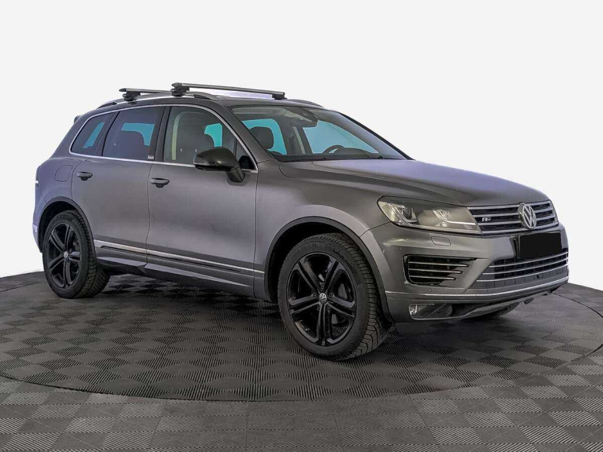 Volkswagen Touareg с пробегом — 2017 год. Фото: #2