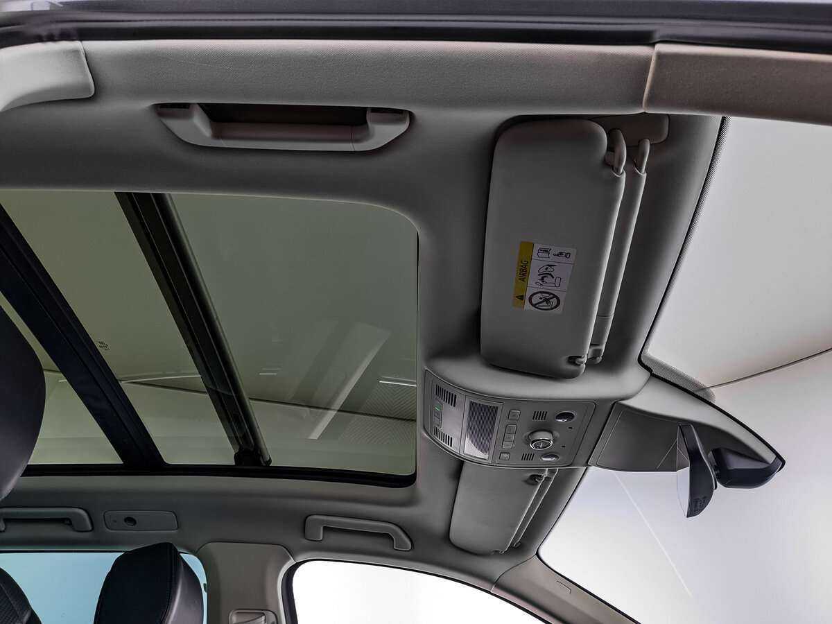 Volkswagen Touareg с пробегом — 2017 год. Фото: #17