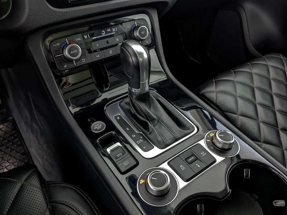 Volkswagen Touareg с пробегом — 2017 год. Фото: #20
