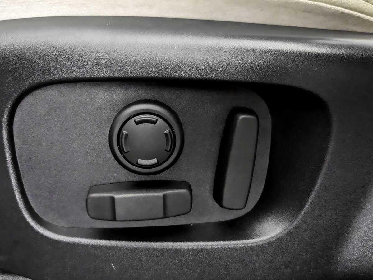 Land Rover Range Rover Velar с пробегом — 2020 год. Фото: #16