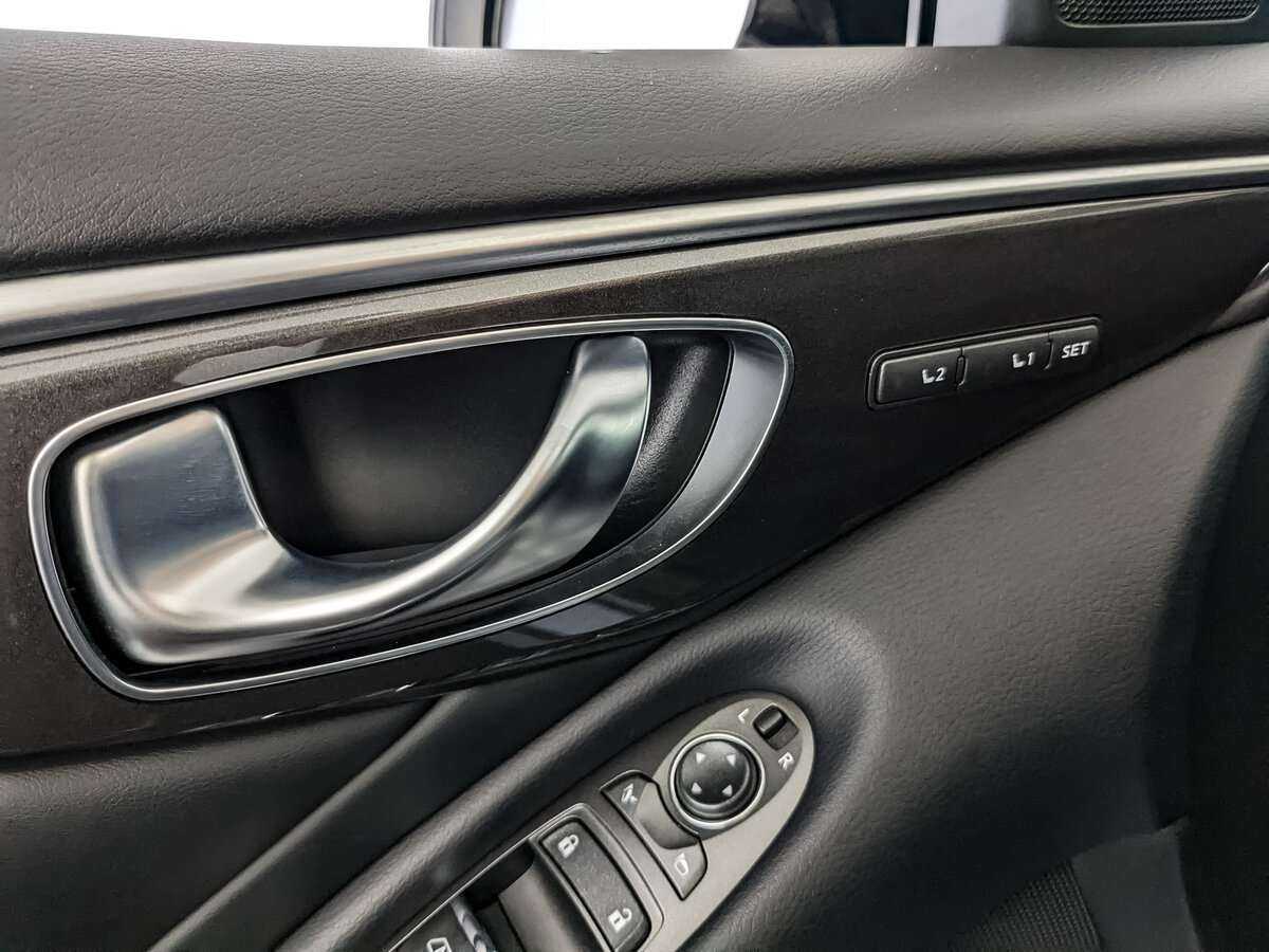 Infiniti Q50 с пробегом — 2016 год. Фото: #22