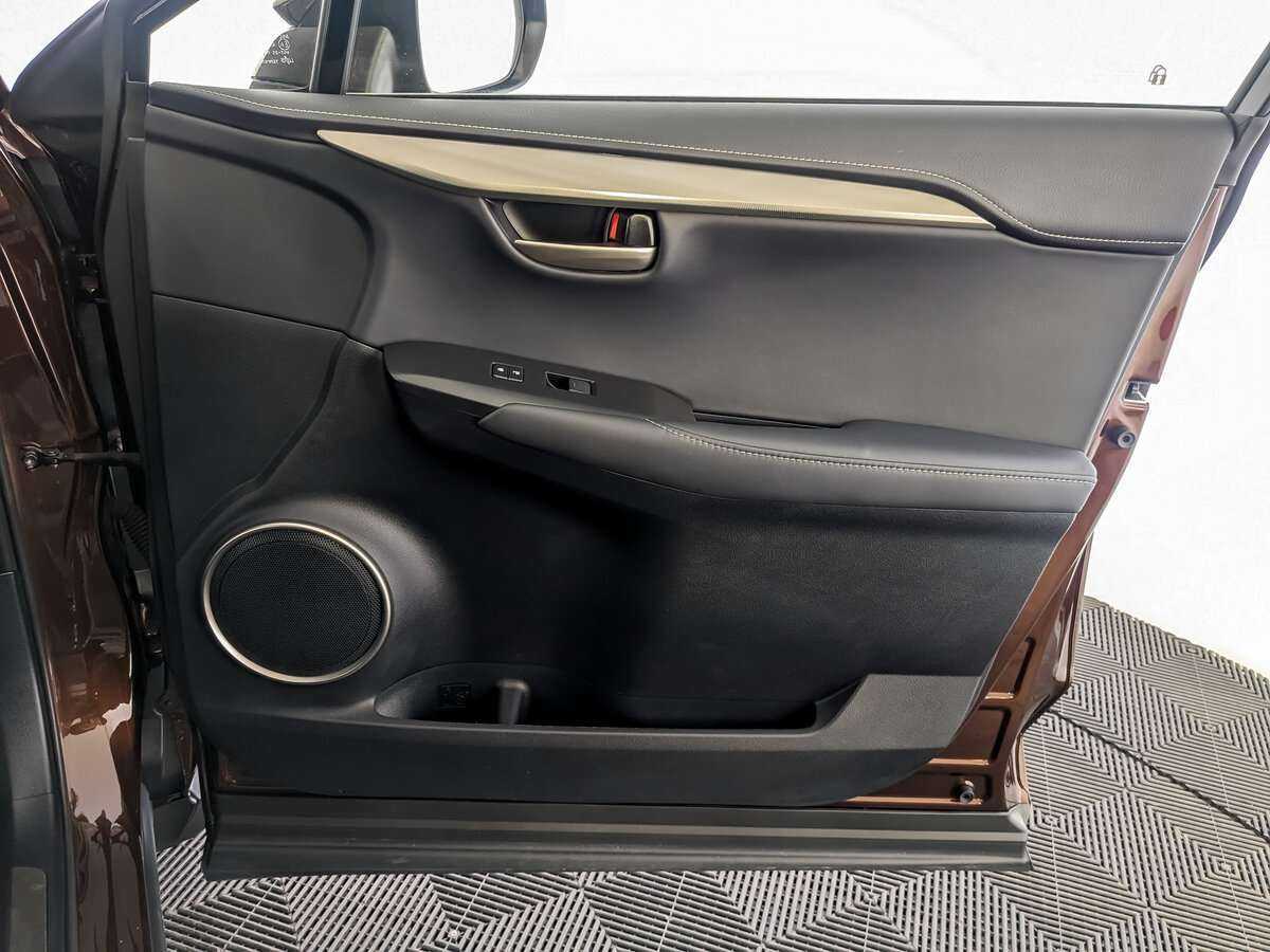 Lexus NX с пробегом — 2017 год. Фото: #19