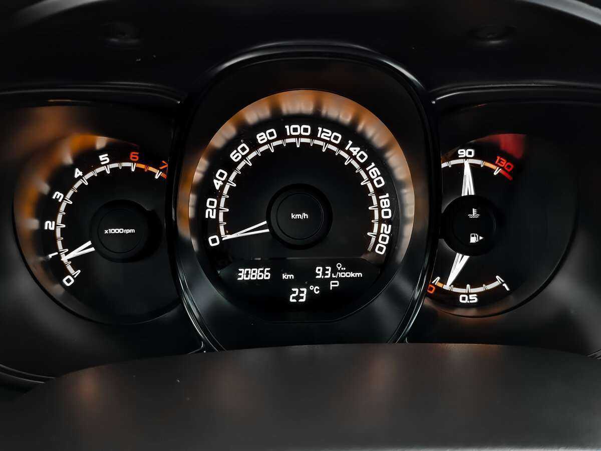 Lada (ВАЗ) Vesta с пробегом — 2022 год. Фото: #11